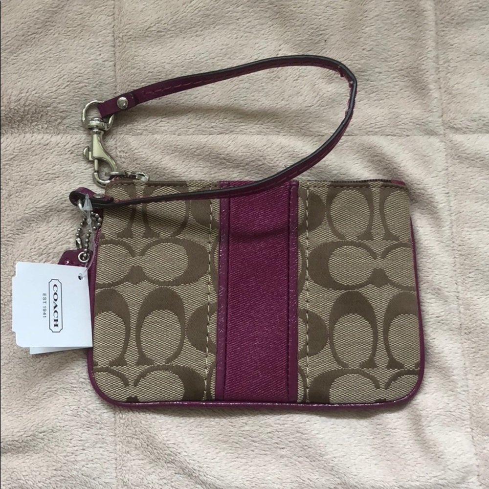 Brand New Coach Wristlet Khaki/Passion Berry